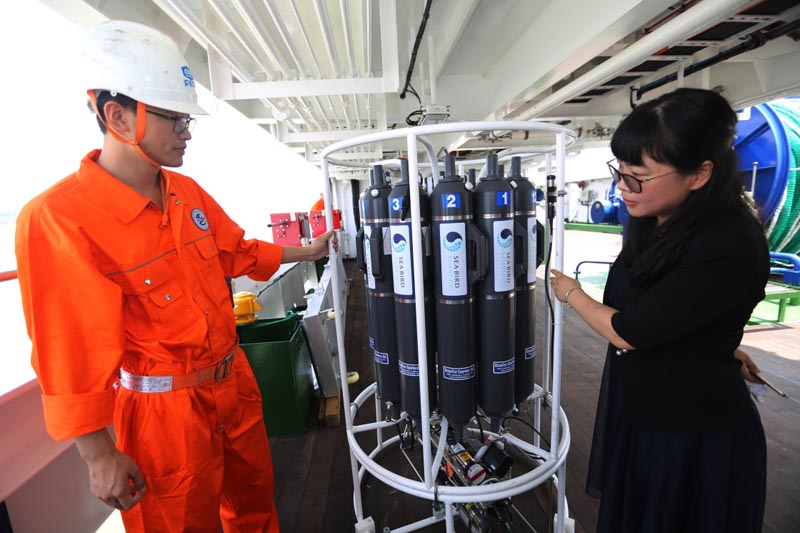 我國最大兩艘海洋漁業綜合科學調查船正式交付使用